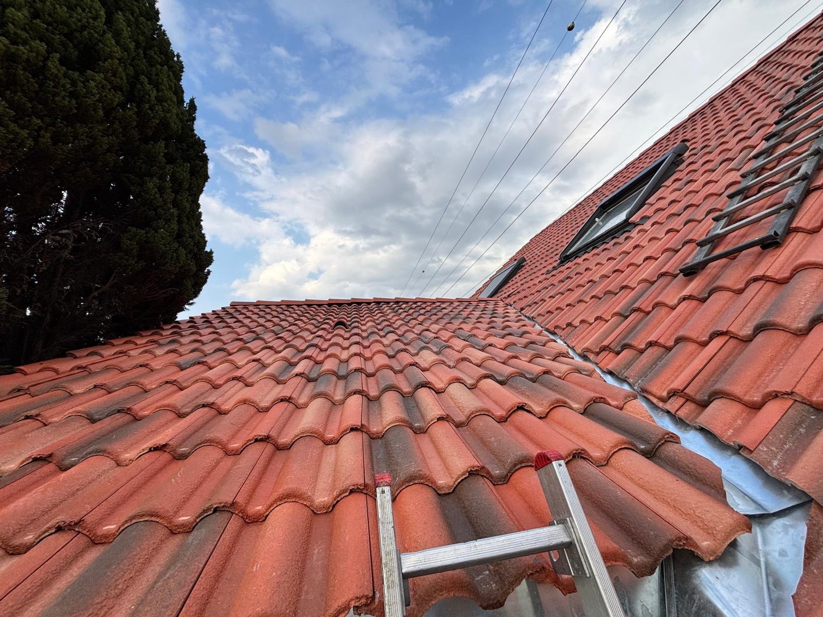 Pose de fenêtre de toit Velux à Chelles - couvreur ORAC COUVERTURE